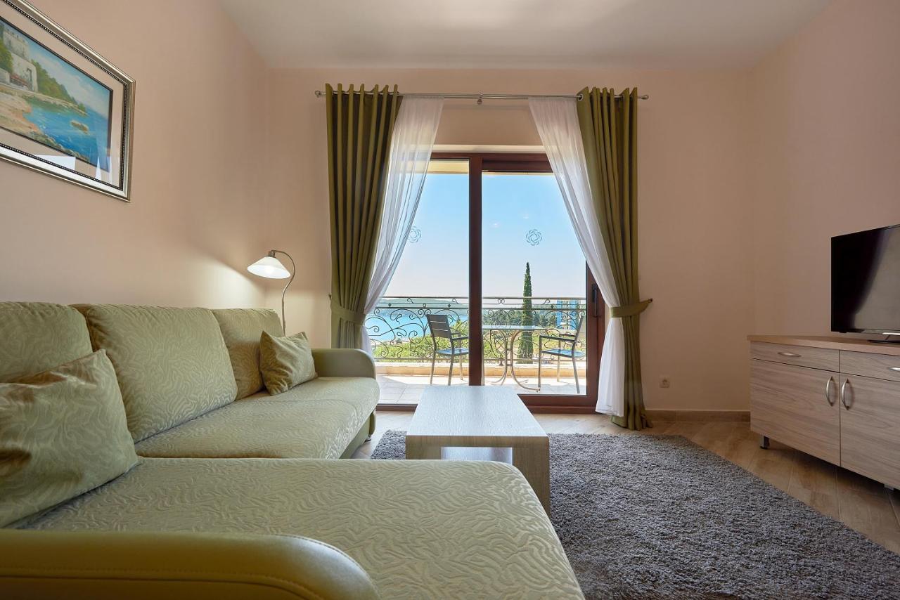 Apartment Allende