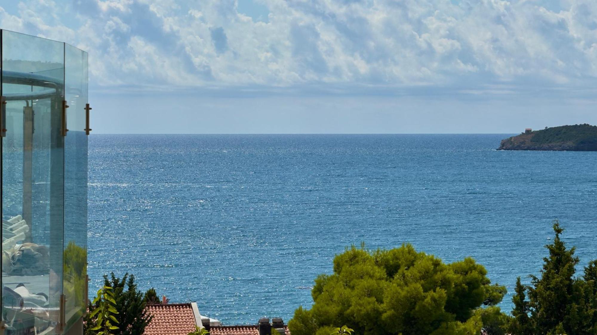 Allende * Budva